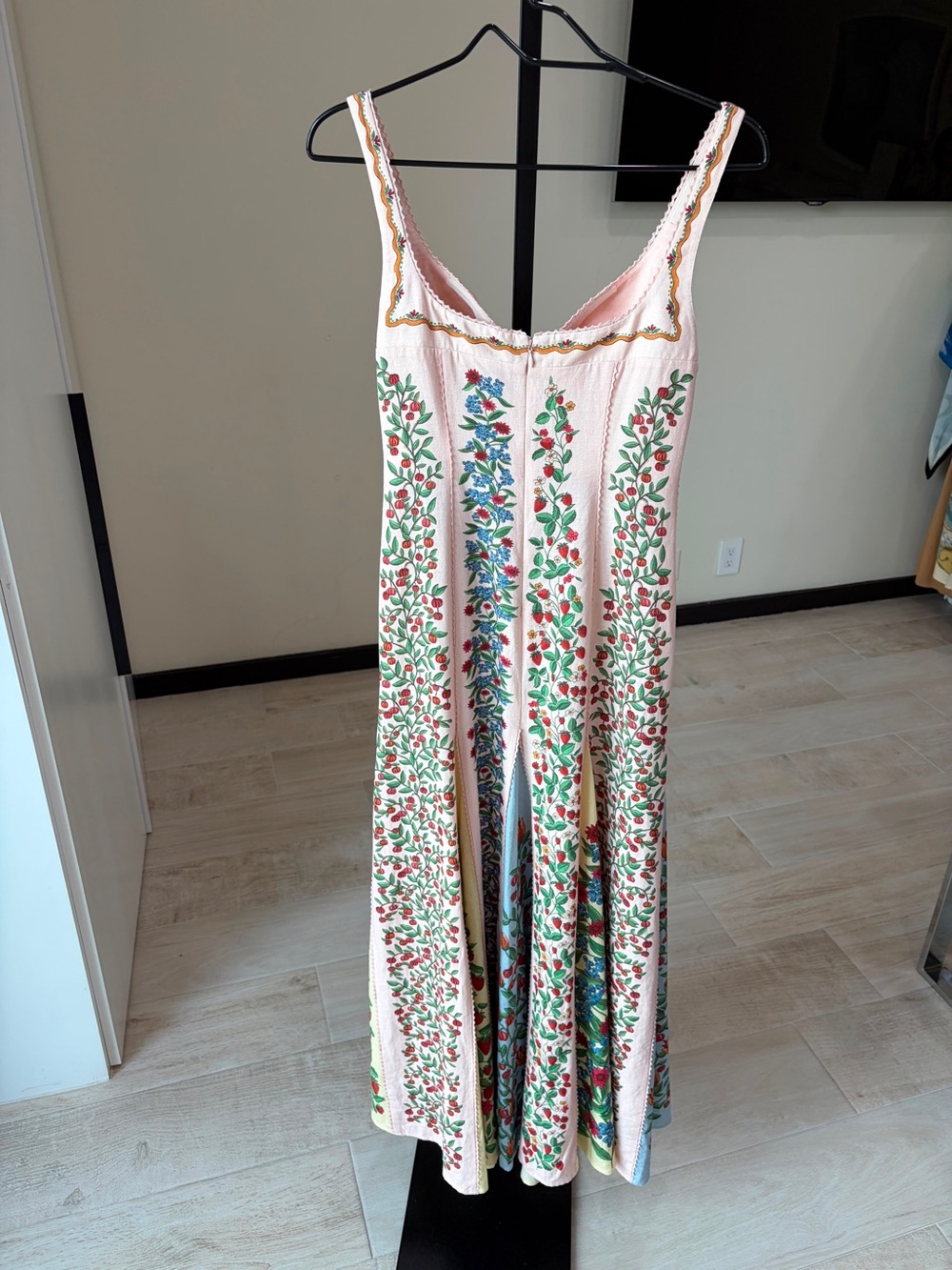 Farm Rio Fruit Beauty Scarf floral linen-blend maxi dress - Picture 8 of 9
